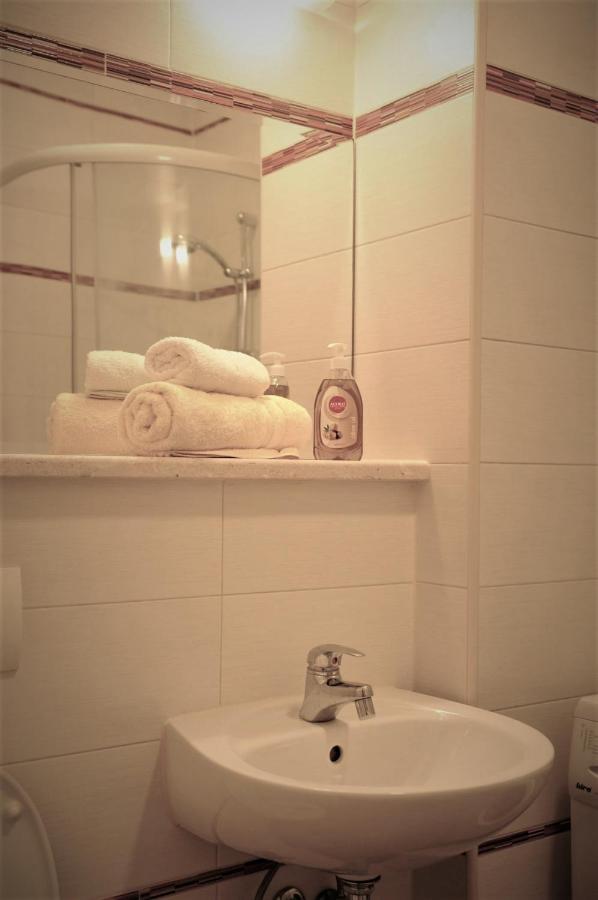 Apartment Mejtas With Free Parking Sarajewo Zewnętrze zdjęcie